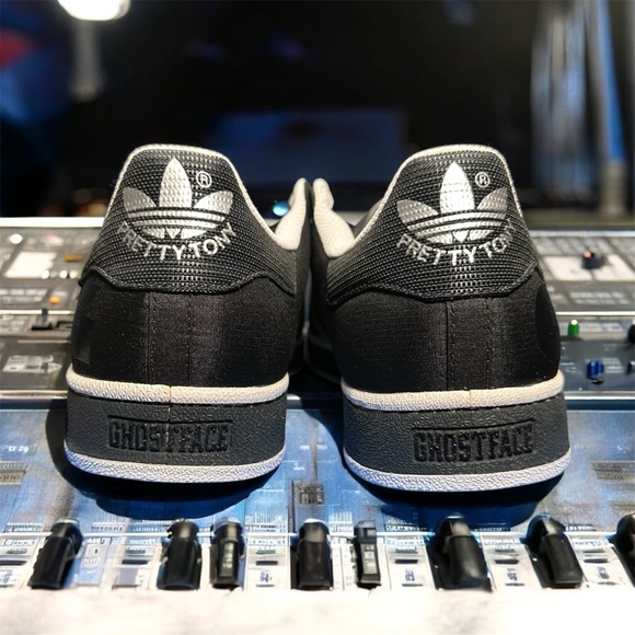 Adidas - Picture 4 of 7